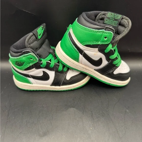 Toddler Nike Air Jordan 1 Retro High OG 'Lucky Green' Sneakers Sz 6C FD1413-031 - Picture 1 of 15